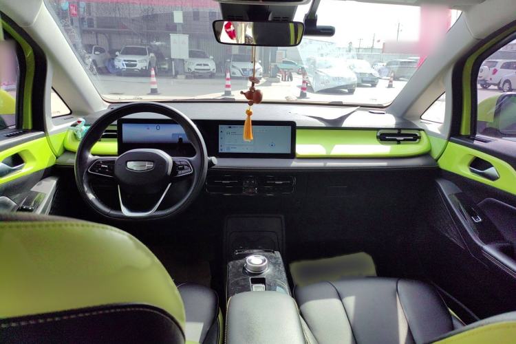 Used Geometry E Firefly 2022 401KM Lightning Tiger 5-Seater Interior 6