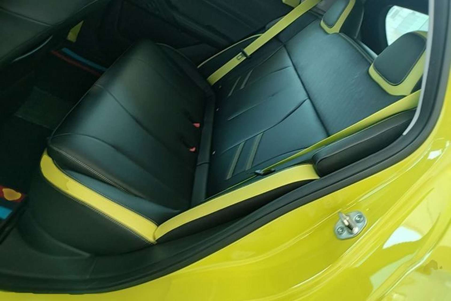 Used Geometry E Firefly 2022 401KM Lightning Tiger 4-Seater Left Rear Seat