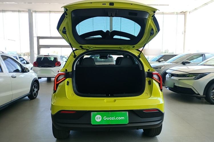 Used Geometry E Firefly 2022 401KM Lightning Tiger 4-Seater Trunk