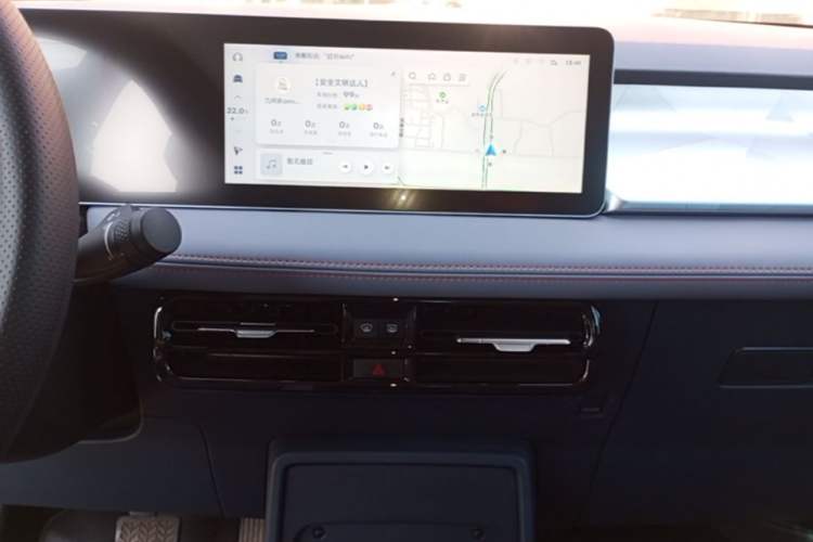 Used Geometry E Firefly 2023 320KM Cute & Handsome Tiger 5 Seats Audio And AC Panel