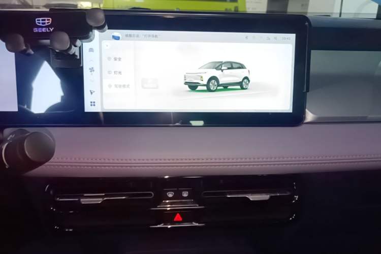 Used Geometry E Firefly 2023 401KM Linglong Tiger 5-Seater Audio And AC Panel