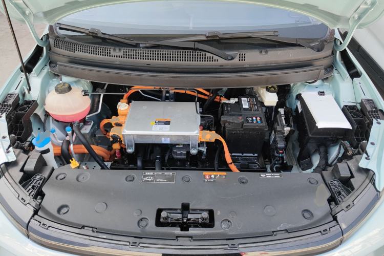 Used Geometry E Firefly 2023 401KM Linglong Tiger 5-Seater Engine Bay