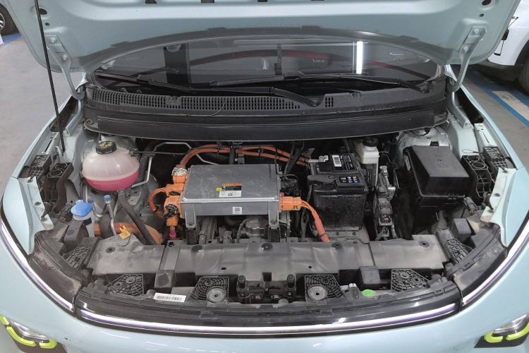 Used Geometry E Firefly 2023 401KM Linglong Tiger 5-Seater Engine Bay