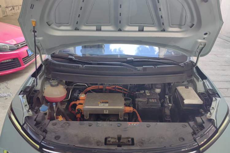 Used Geometry E Firefly 2023 401KM Linglong Tiger 5-Seater Engine Bay