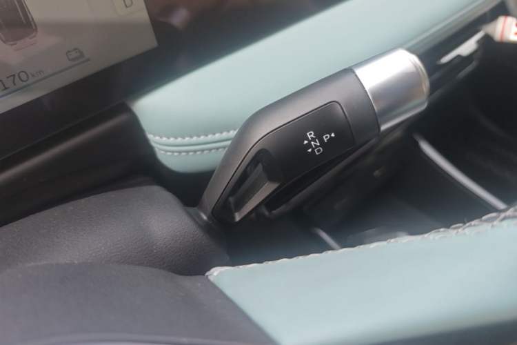 Used Geometry E Firefly 2023 401 km Super-Liked Special Edition 5 Seats Gear Lever