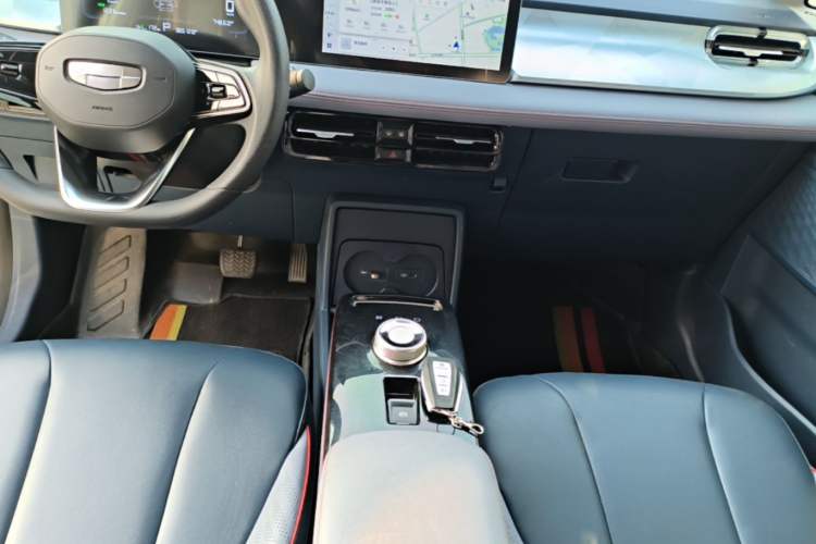 Used Geometry E Firefly 2023 401KM Linglong Tiger 5-Seater Gear Lever