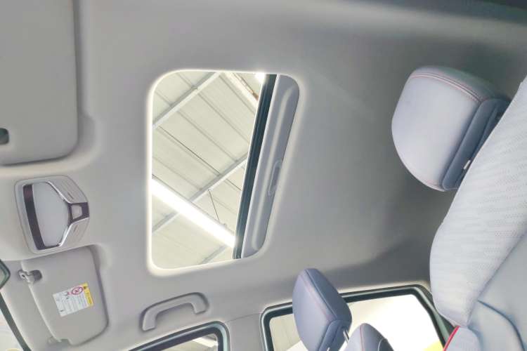 Used Geometry E Firefly 2023 401KM Linglong Tiger 5-Seater Headliner