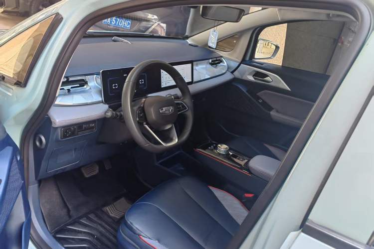 Used Geometry E Firefly 2023 401KM Linglong Tiger 5-Seater Headliner