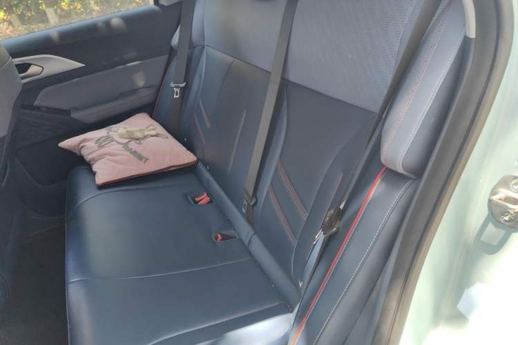 Used Geometry E Firefly 2023 320KM Cute & Handsome Tiger 5 Seats Interior 4
