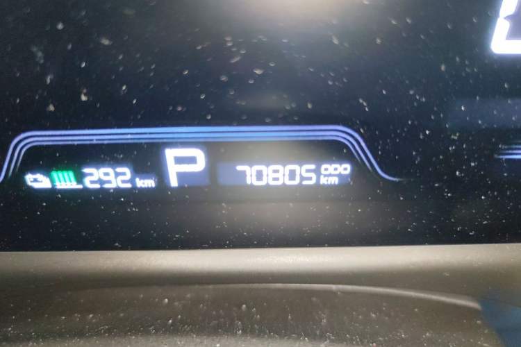 Used Geometry E Firefly 2023 401KM Linglong Tiger 5-Seater Odometer Close Up