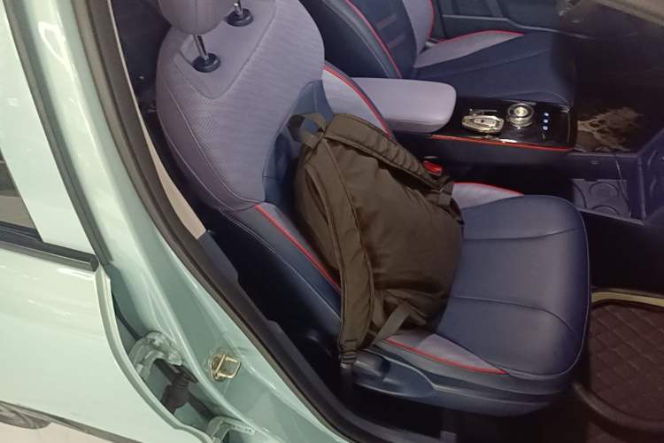 Used Geometry E Firefly 2023 401KM Linglong Tiger 5-Seater Right Front Seat