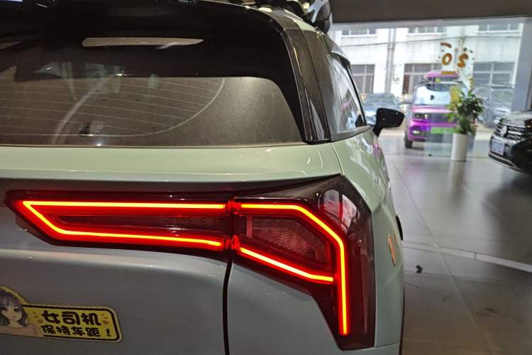 Used Geometry E Firefly 2023 401KM Linglong Tiger 5-Seater Right Rear Taillight