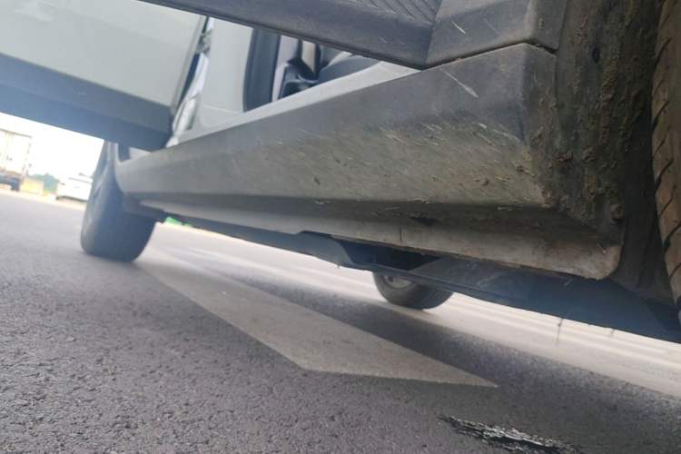 Used Geometry E Firefly 2023 401KM Linglong Tiger 5-Seater Right Side Sill