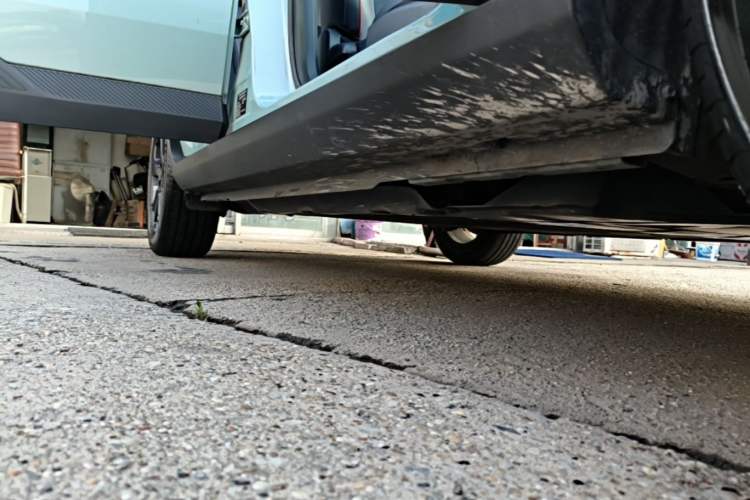 Used Geometry E Firefly 2023 401KM Linglong Tiger 5-Seater Right Side Sill