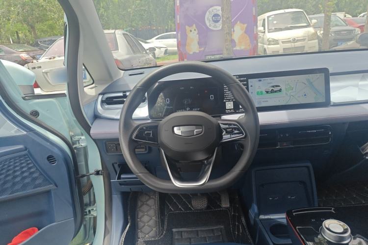 Used Geometry E Firefly 2023 320KM Cute & Handsome Tiger 5 Seats Steering Wheel