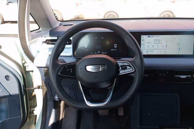 Used Geometry E Firefly 2023 320KM Cute & Handsome Tiger 5 Seats Steering Wheel