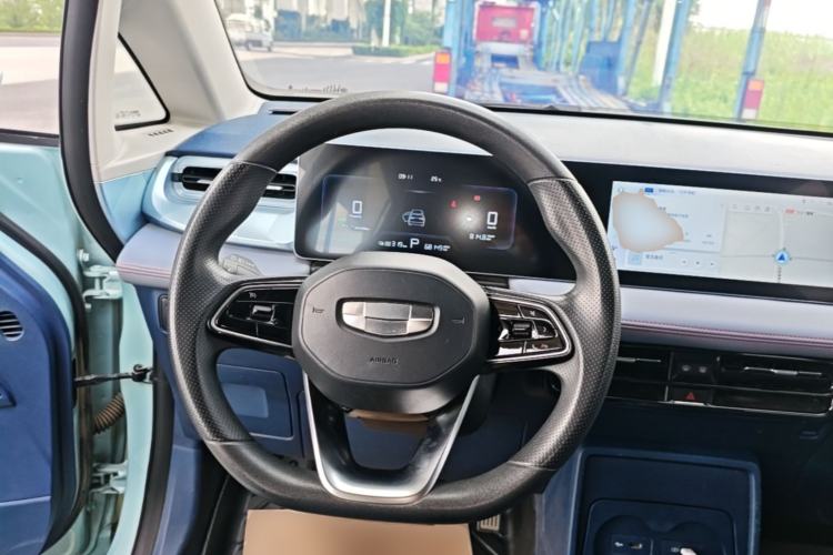 Used Geometry E Firefly 2023 320KM Cute & Handsome Tiger 5 Seats Steering Wheel