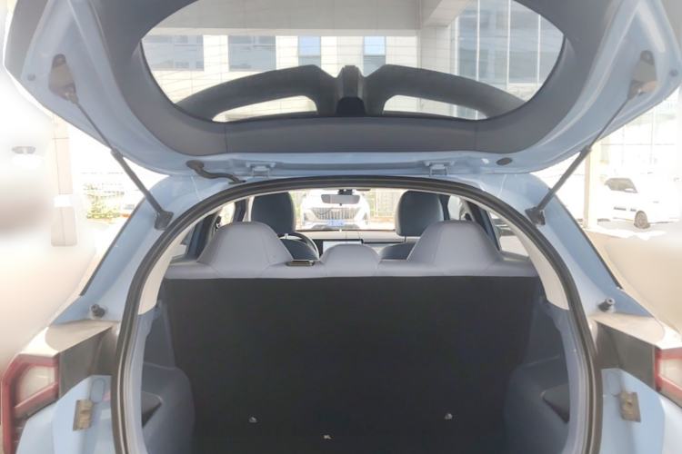 Used Geometry E Firefly 2023 401KM Linglong Tiger 5-Seater Trunk
