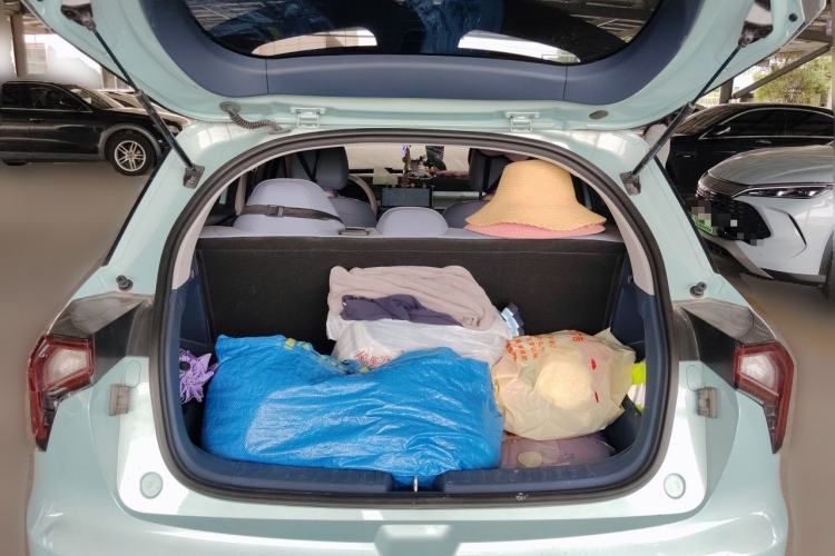 Used Geometry E Firefly 2023 401KM Linglong Tiger 5-Seater Trunk