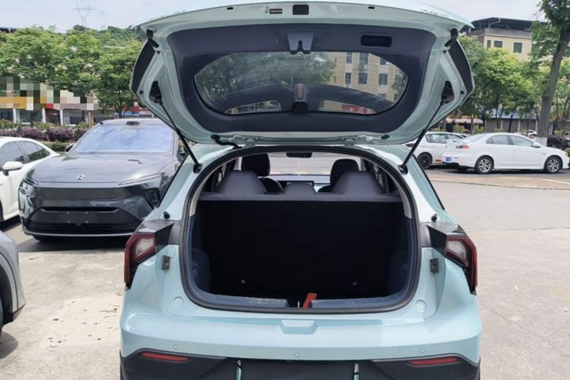 Used Geometry E Firefly 2023 401KM Lightning Tiger 5-Seater Trunk