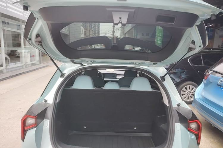 Used Geometry E Firefly 2023 401KM Lightning Tiger 5-Seater Trunk