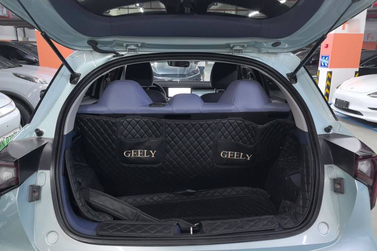 Used Geometry E Firefly 2023 401KM Linglong Tiger 5-Seater Trunk