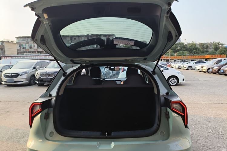 Used Geometry E Firefly 2023 401KM Linglong Tiger 5-Seater Trunk