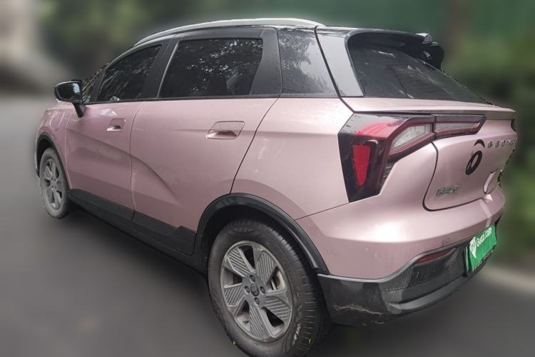 Used Geometry E Firefly 2023 401 km Super-Liked Special Edition 5 Seats Rear Left 45 Deg
