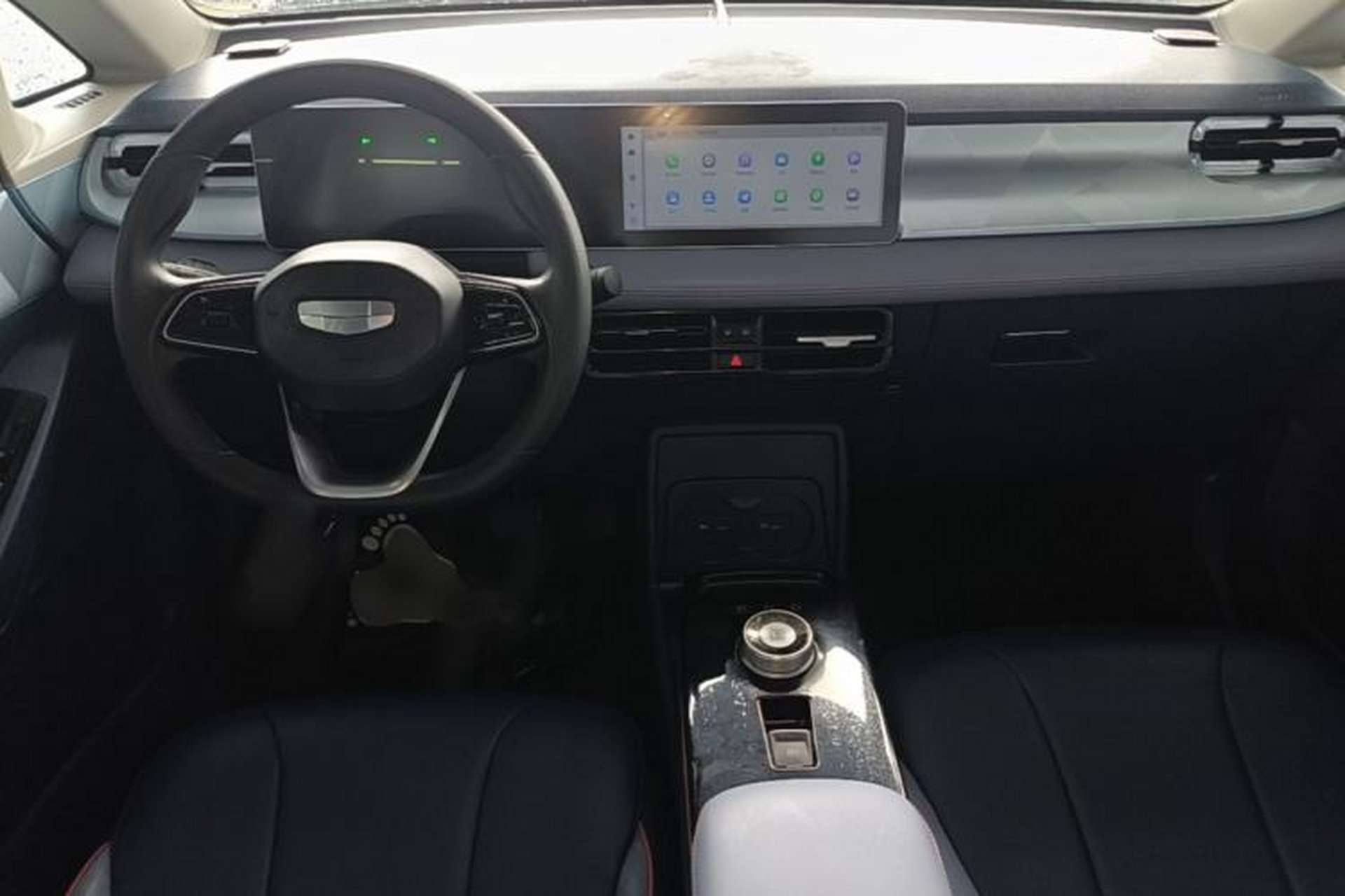 Used Geometry E Firefly 2023 401KM Linglong Tiger 5-Seater Center Console