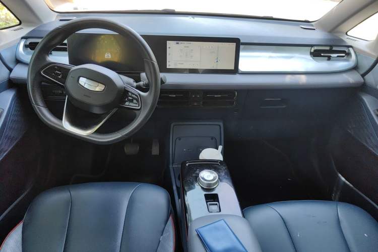 Used Geometry E Firefly 2023 320KM Cute & Handsome Tiger 5 Seats Center Console