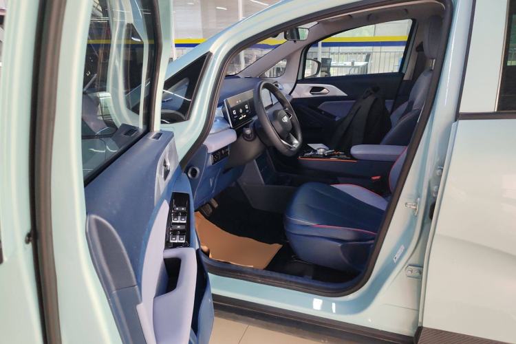 Used Geometry E Firefly 2023 401KM Linglong Tiger 5-Seater Driver Seat
