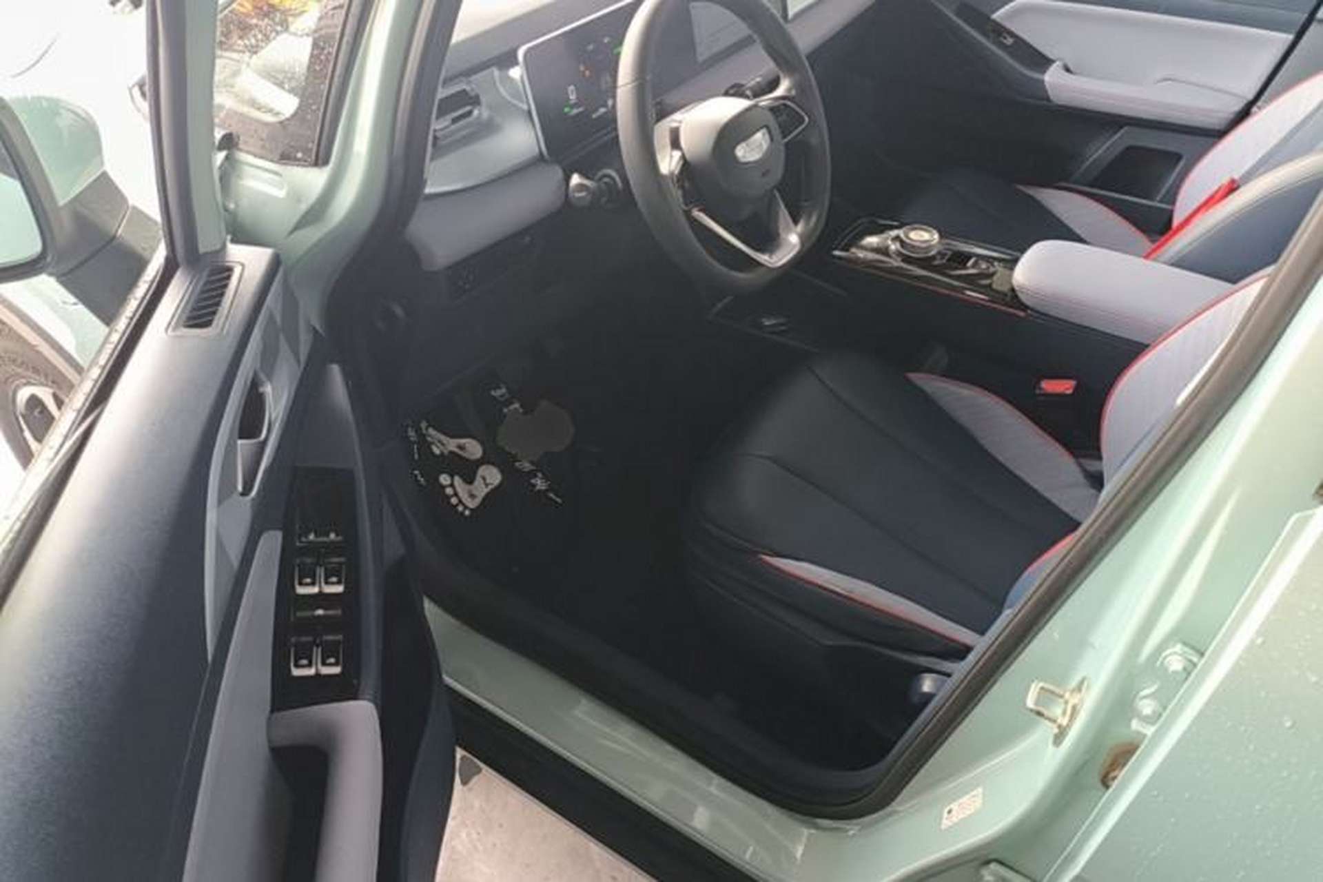 Used Geometry E Firefly 2023 401KM Linglong Tiger 5-Seater Driver Seat