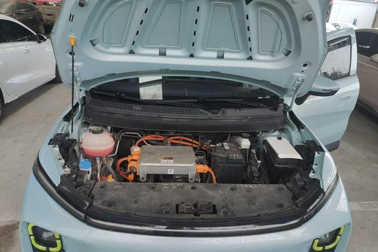 Used Geometry E Firefly 2023 401KM Linglong Tiger 5-Seater Engine Bay