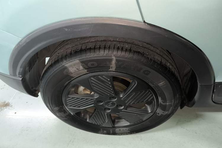 Used Geometry E Firefly 2023 401KM Lightning Tiger 5-Seater Exterior 5