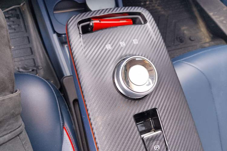Used Geometry E Firefly 2023 401KM Linglong Tiger 5-Seater Gear Lever