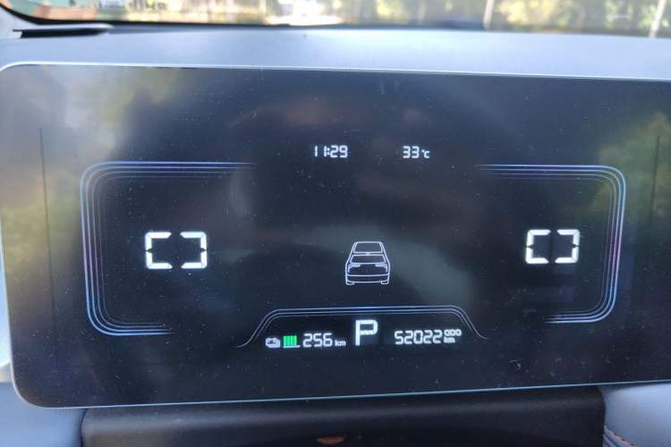 Used Geometry E Firefly 2023 320KM Cute & Handsome Tiger 5 Seats Instrument Cluster