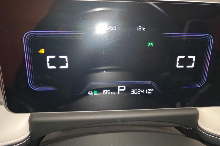 Used Geometry E Firefly 2023 320KM Cute & Handsome Tiger 5 Seats Instrument Cluster