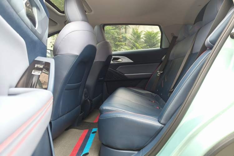 Used Geometry E Firefly 2023 401 km Super-Liked Special Edition 5 Seats Interior 10