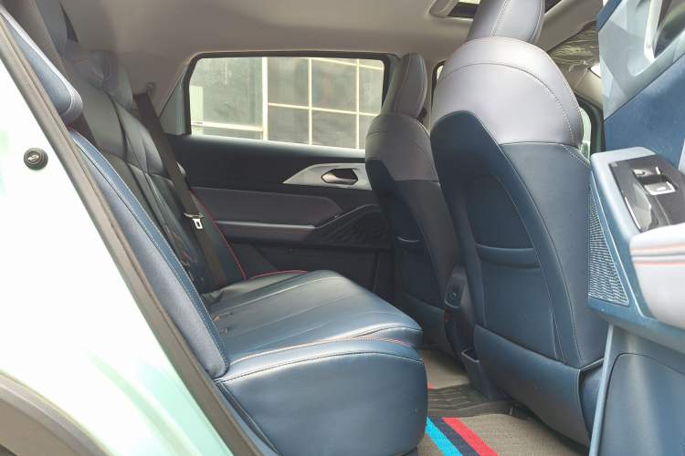 Used Geometry E Firefly 2023 401 km Super-Liked Special Edition 5 Seats Interior 12
