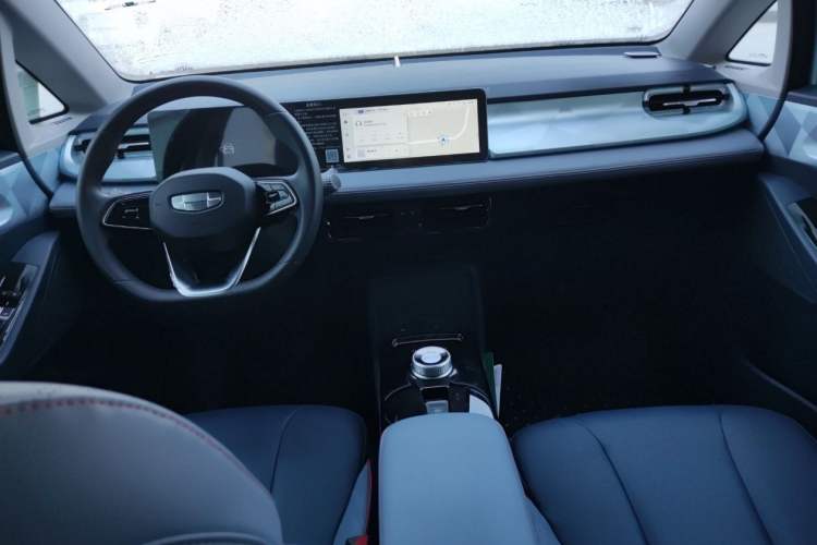 Used Geometry E Firefly 2023 401KM Linglong Tiger 5-Seater Interior 2