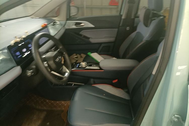 Used Geometry E Firefly 2023 401 km Super-Liked Special Edition 5 Seats Left Front Seat