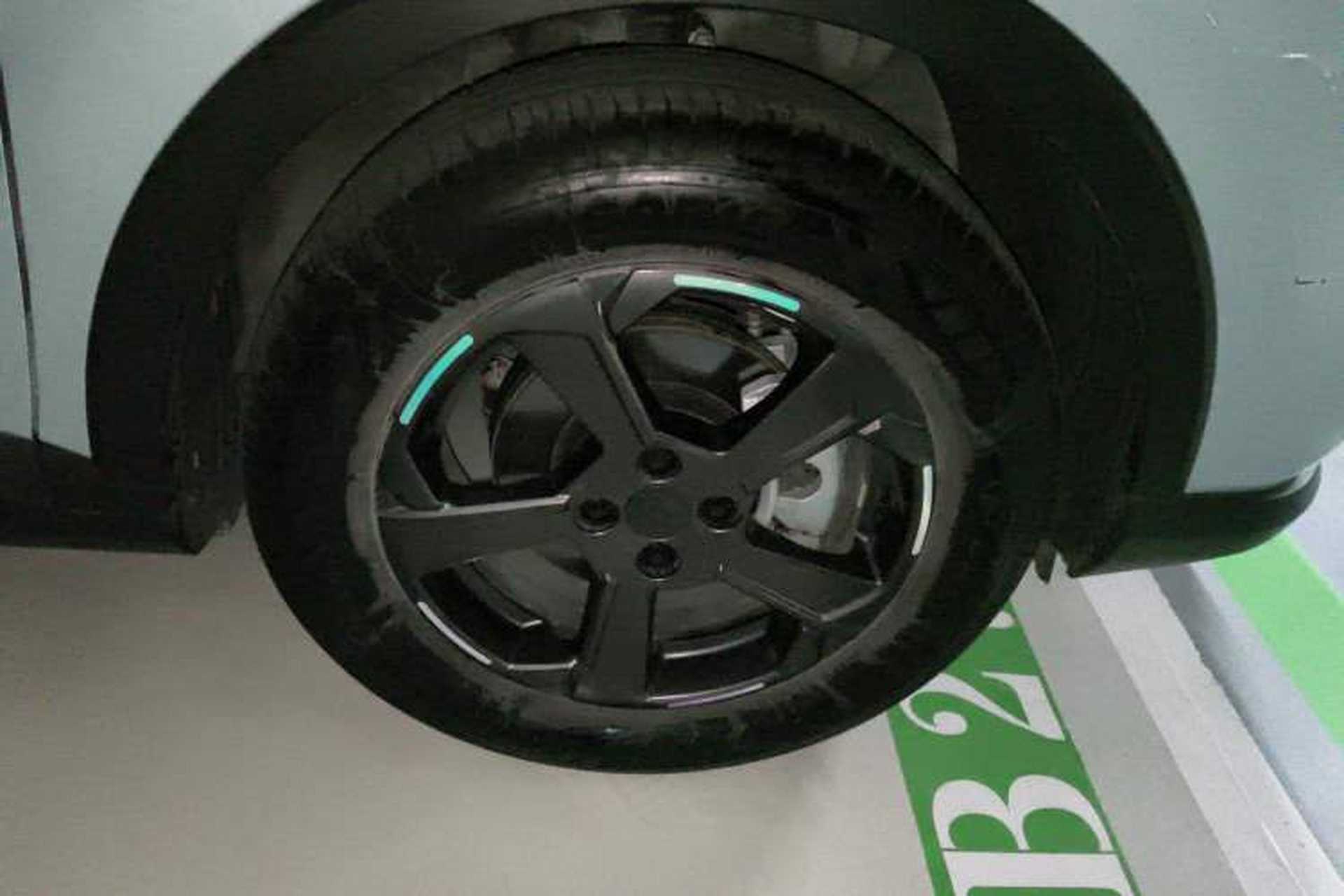 Used Geometry E Firefly 2023 401KM Linglong Tiger 5-Seater Right Front Wheel Hub