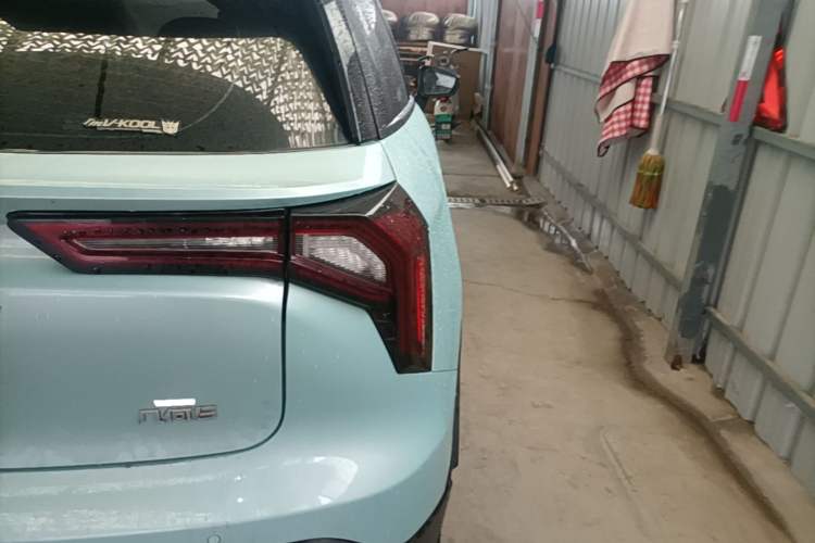 Used Geometry E Firefly 2023 401 km Super-Liked Special Edition 5 Seats Right Rear Taillight