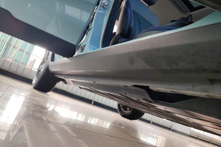 Used Geometry E Firefly 2023 401KM Linglong Tiger 5-Seater Right Side Sill