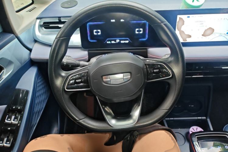 Used Geometry E Firefly 2023 320KM Cute & Handsome Tiger 5 Seats Steering Wheel