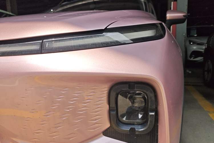 Used Geometry E Firefly 2023 401 km Super-Liked Special Edition 5 Seats Left Front Headlight