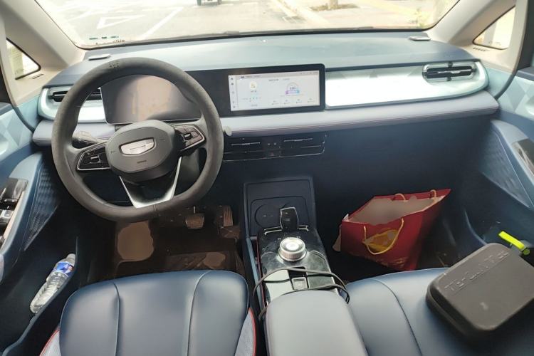Used Geometry E Firefly 2023 320KM Cute & Handsome Tiger 5 Seats Center Console