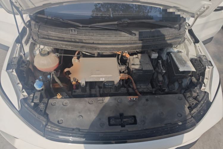 Used Geometry E Firefly 2023 401KM Linglong Tiger 5-Seater Engine Bay