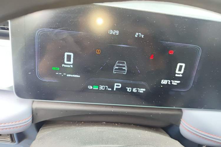 Used Geometry E Firefly 2023 320KM Cute & Handsome Tiger 5 Seats Instrument Cluster