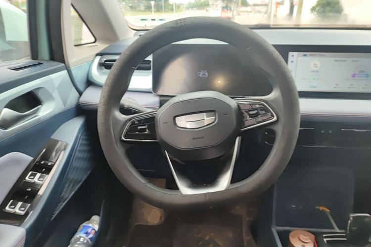 Used Geometry E Firefly 2023 320KM Cute & Handsome Tiger 5 Seats Steering Wheel